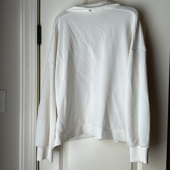 Cable & Gauge White Collared Pullover - Picture 2 of 3